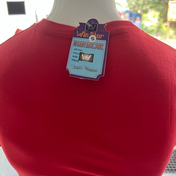 T-Shirt - Picture 4 of 16